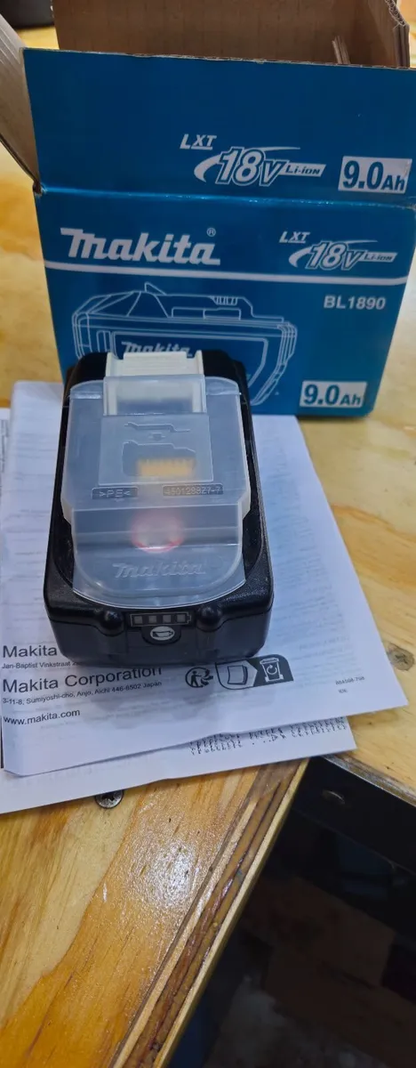 Genuine Makita 9ah battery - Image 2