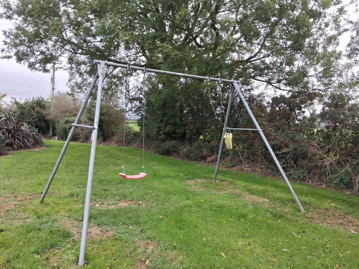 TP Steel Swing Frame - Image 1