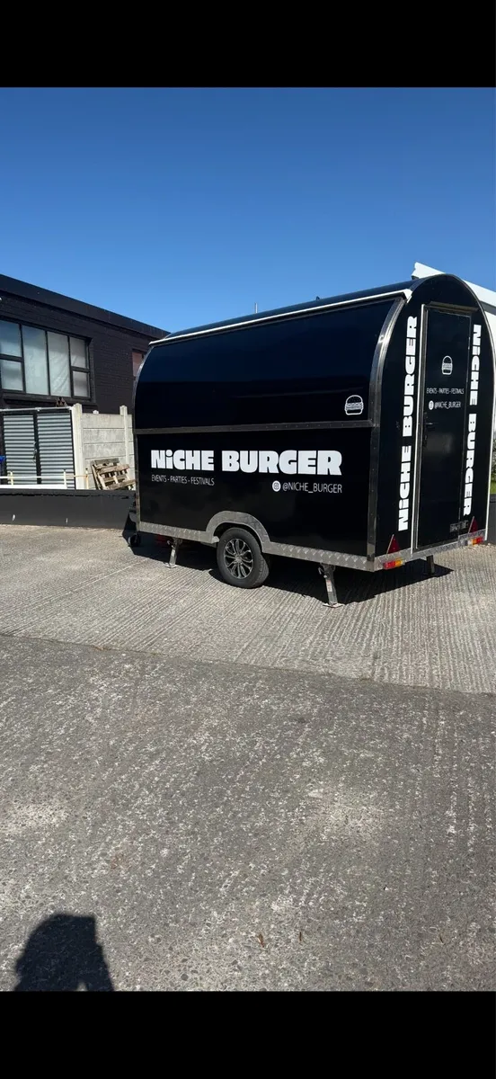 Catering trailer - Image 3