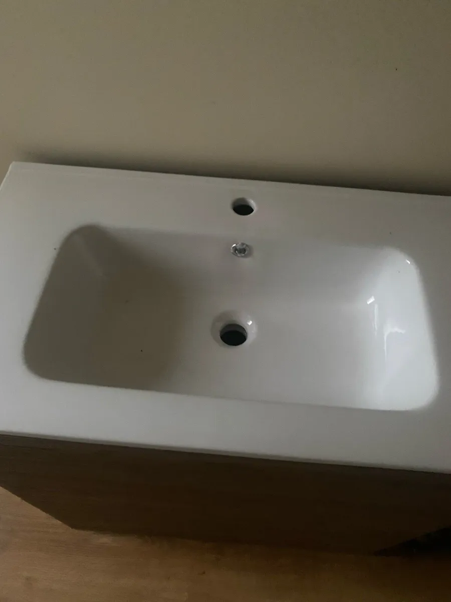 New bathroom unit & sink - Image 3