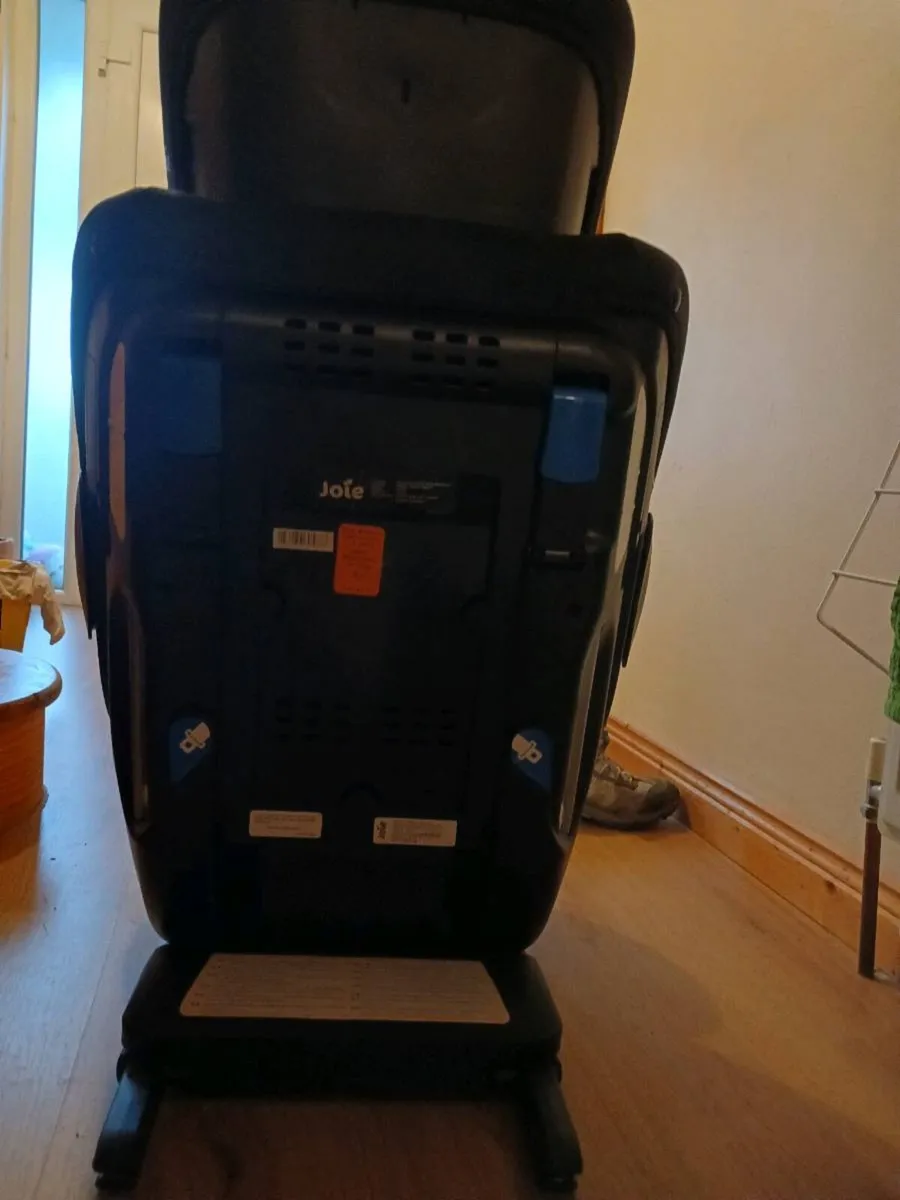 Car seat - Image 1