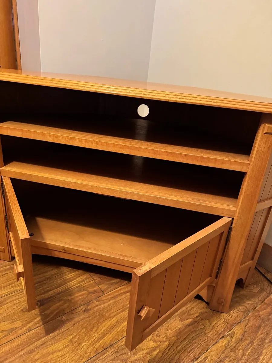 Tv stand - Image 2