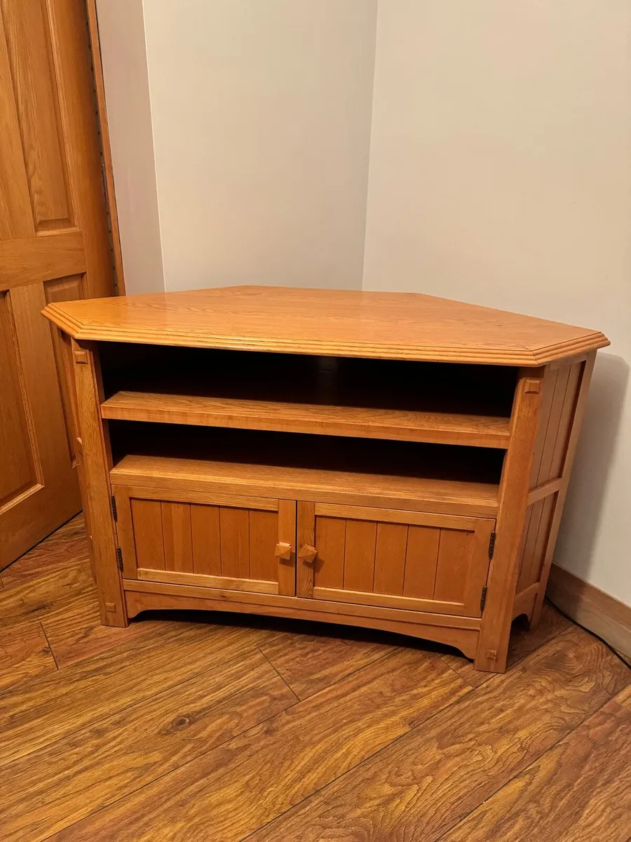Tv stand - Image 1