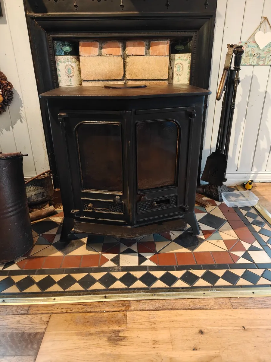 Stove - Image 1