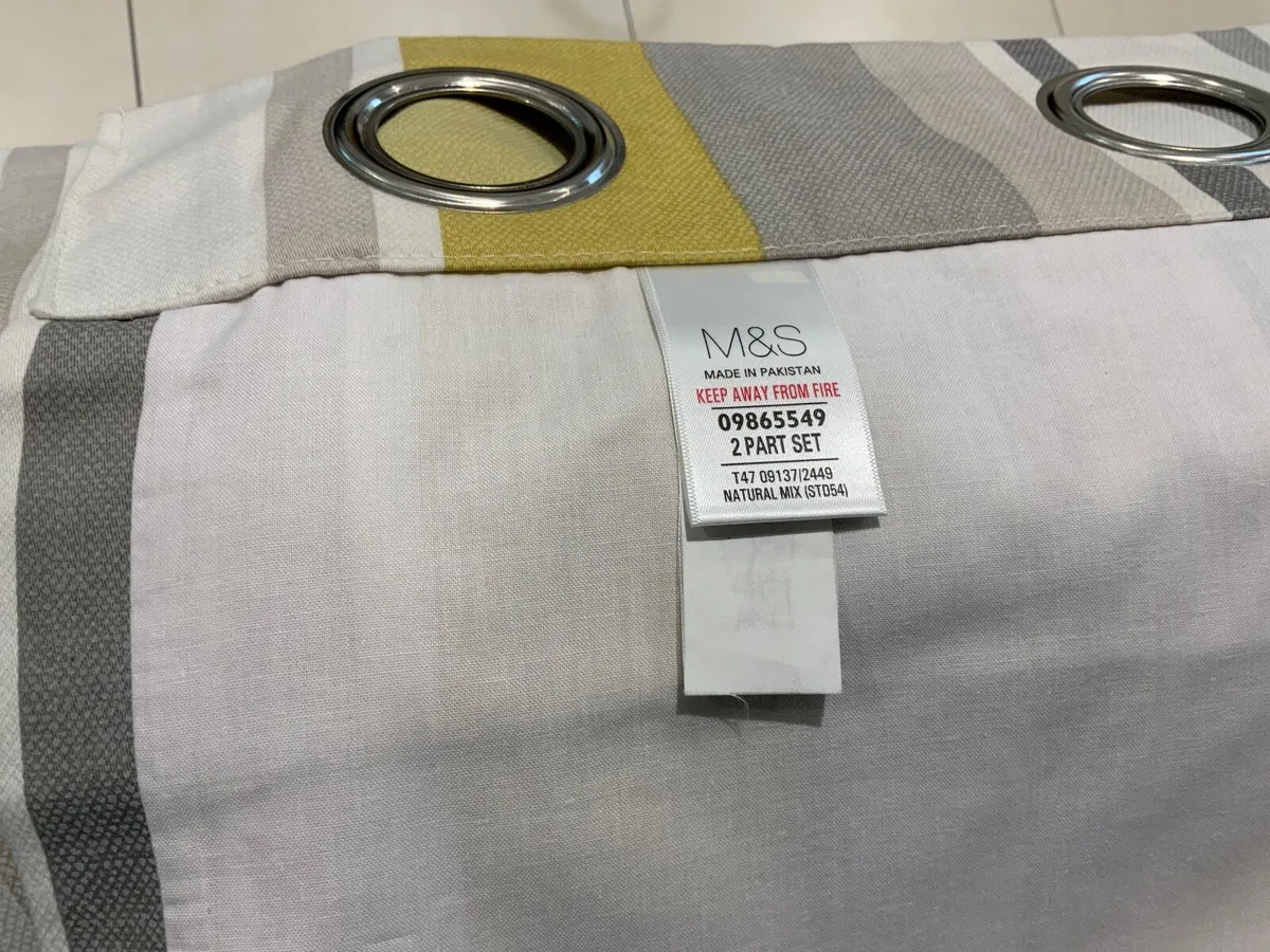 Pair of Eyelet Curtains - Image 2