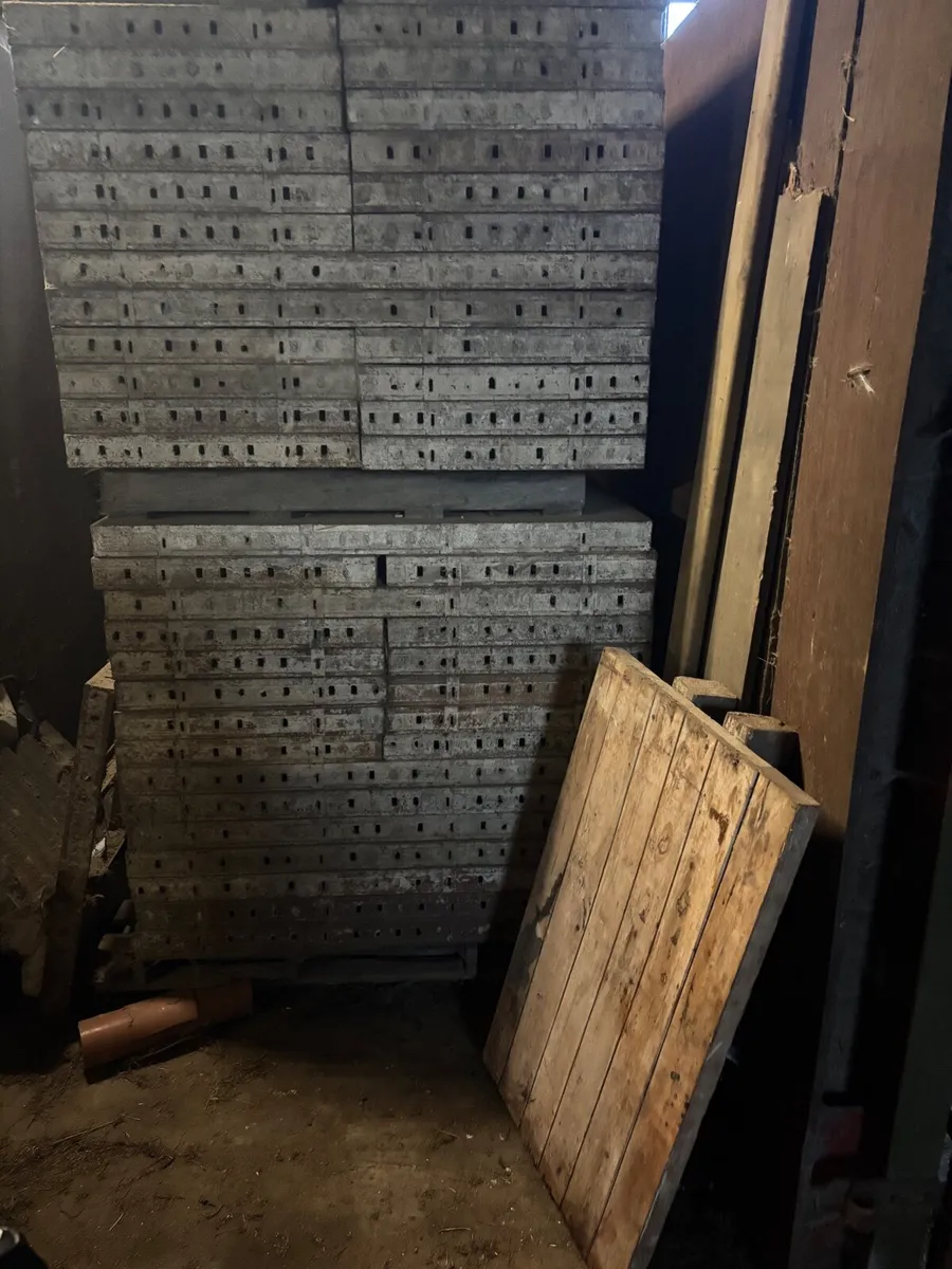 Shuttering pans - Image 1