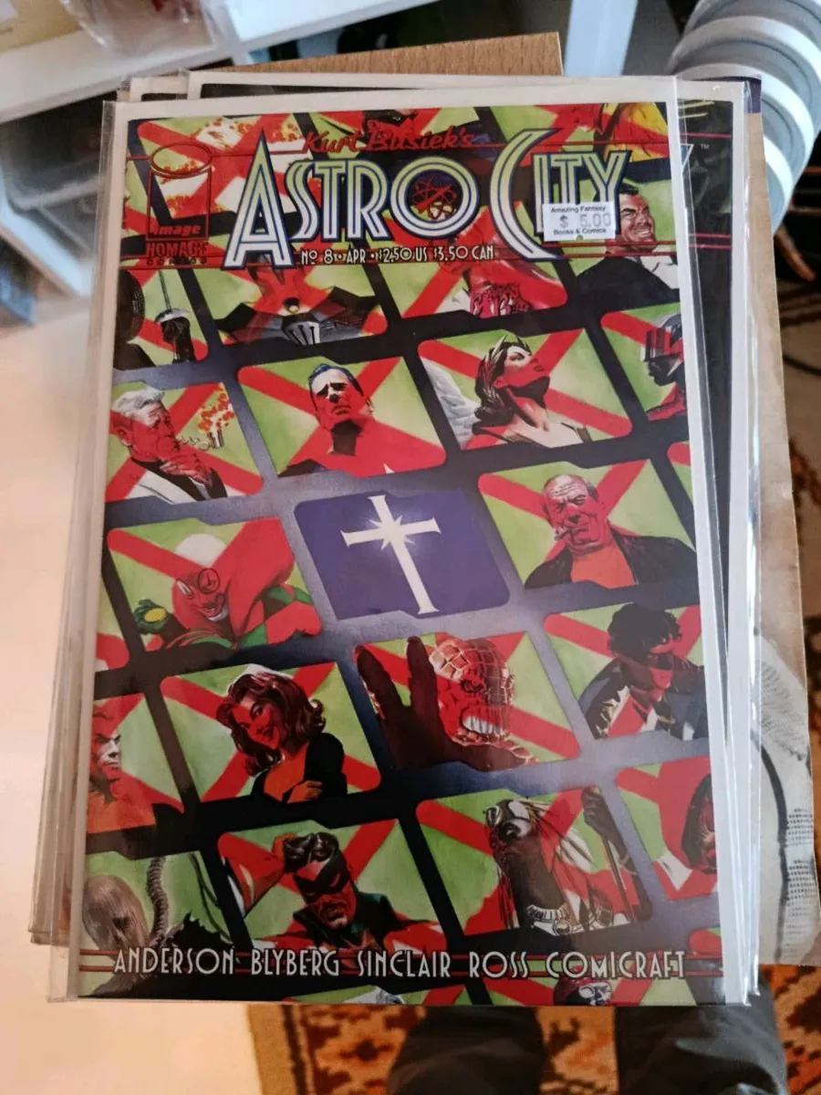 Astro city lot - Image 4