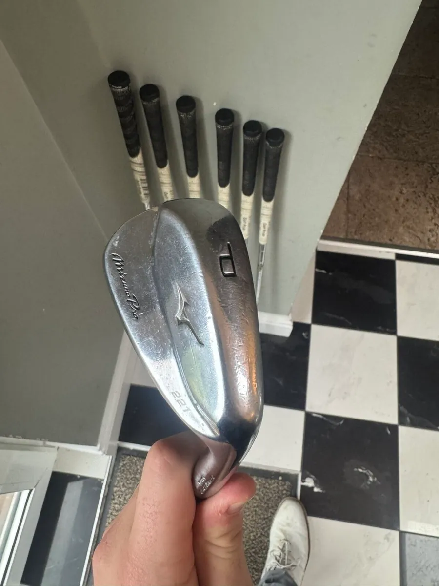 Mizuno pro 221 s300 4-p - Image 1