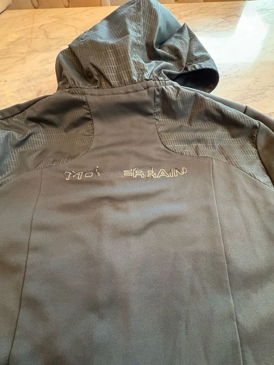 Boys grey monterrain tracksuit - Image 3