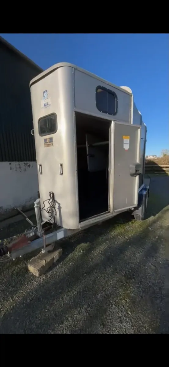 2007 Ifor Williams Horsebox For Sale - Image 1