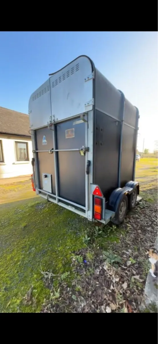 2007 Ifor Williams Horsebox For Sale - Image 2