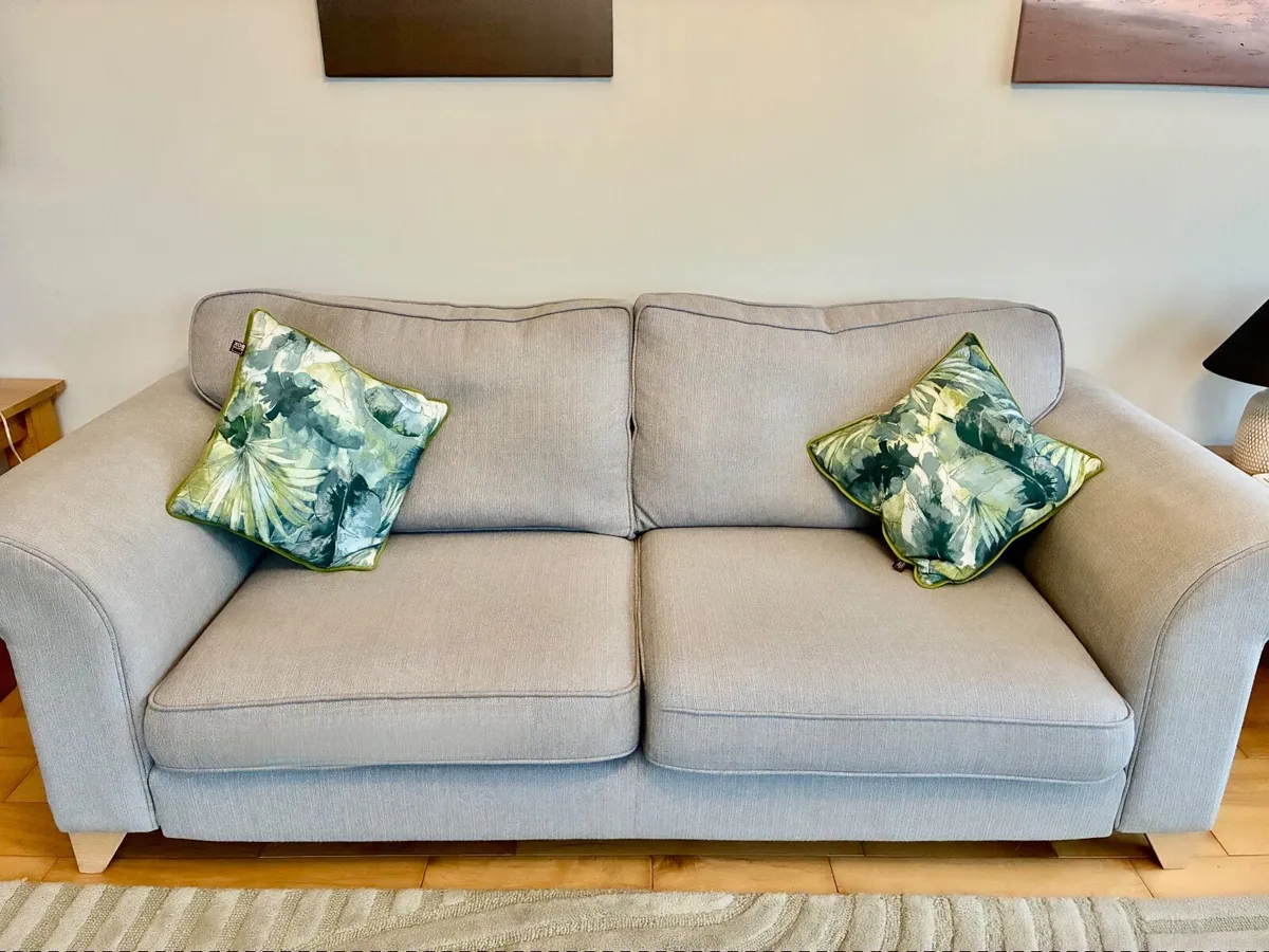 2 x sofas - Image 1