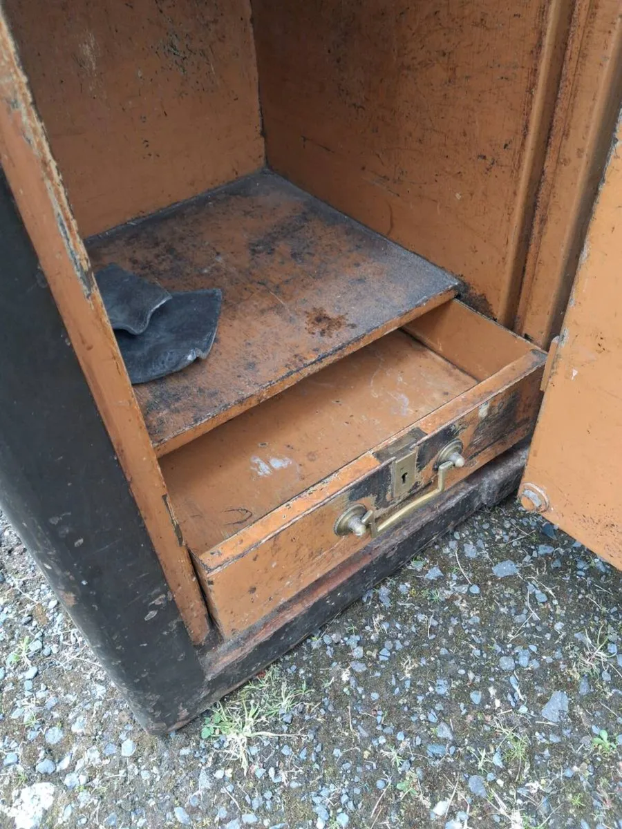 Steel Safe 1800s - Image 3