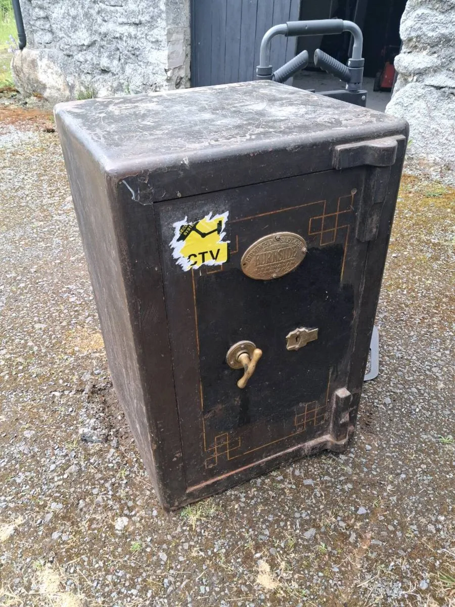 Steel Safe 1800s - Image 1