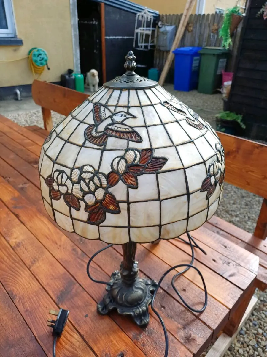Vintage Tiffany Style Table Lamp - Image 2