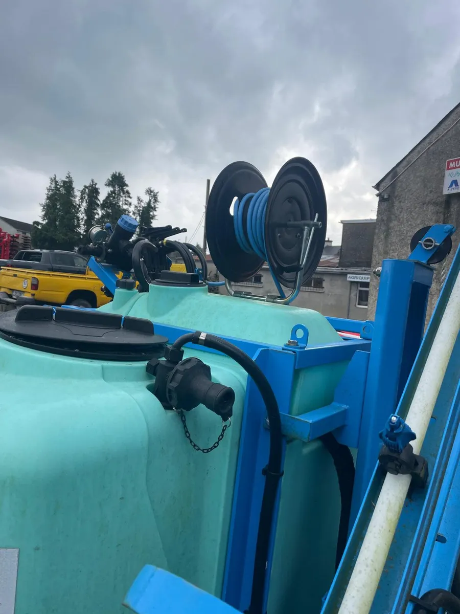 BERTHOUD SPRAYER 800 LITRE - Image 3