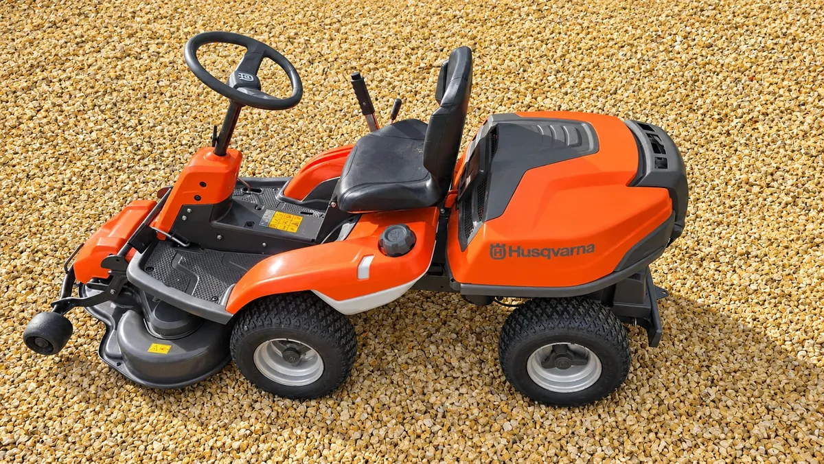Husqvarna R214TC - Image 2