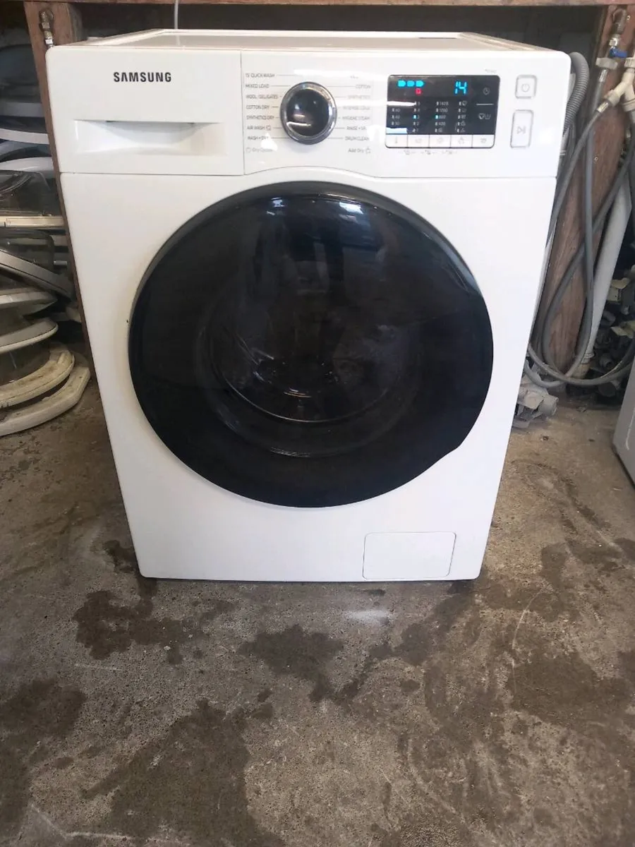 Samsung 9kg washer dryer combination - Image 1