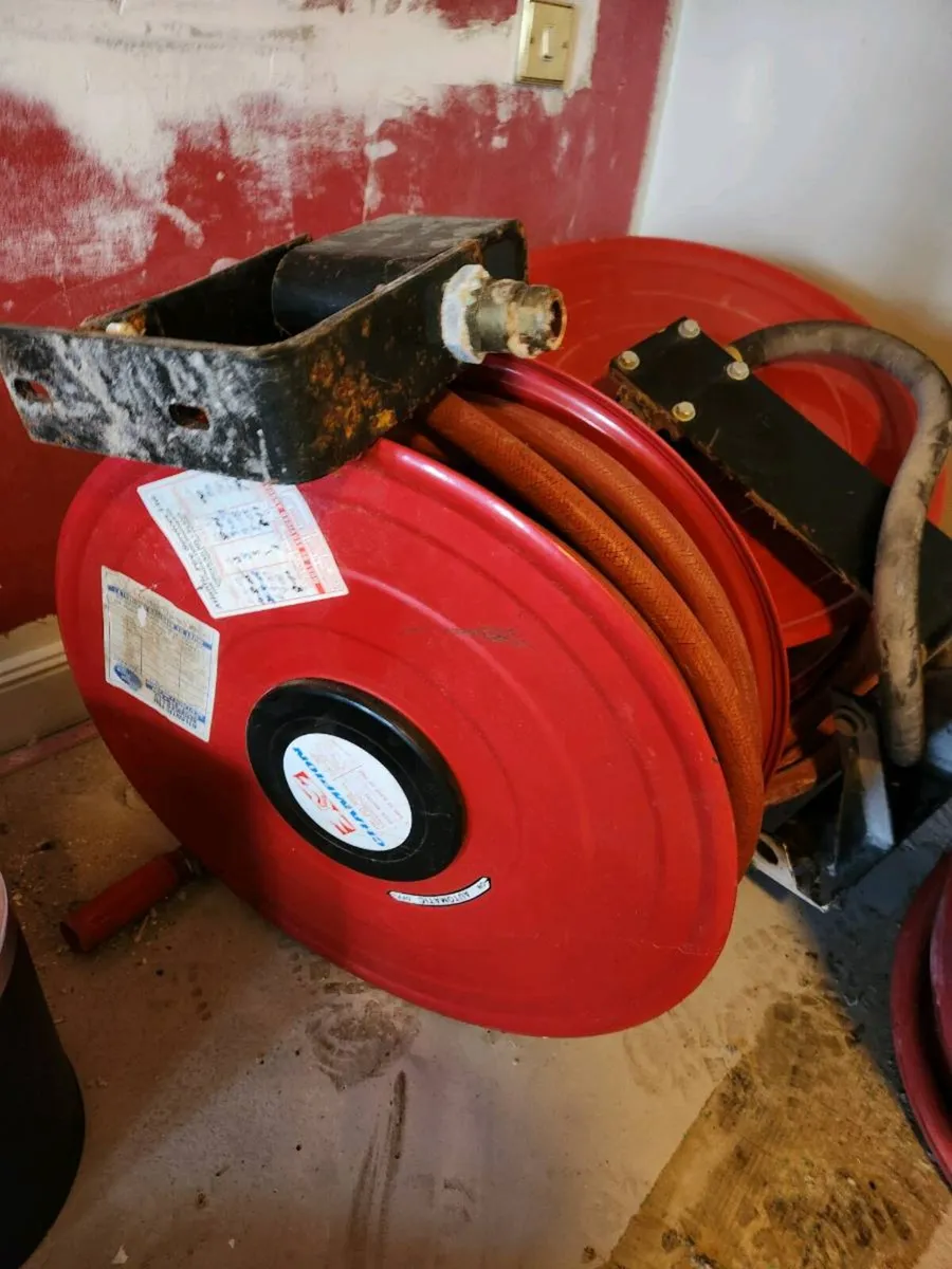 Fire hose reel - Image 1