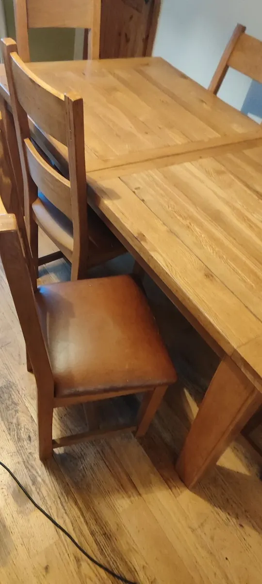 Kitchen table and 6 chairs - Image 3