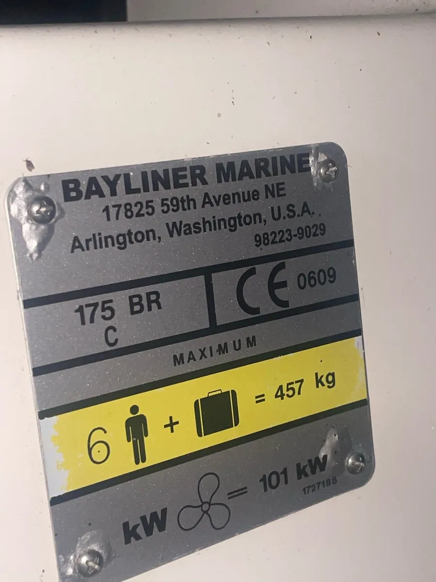 Bayliner 175 Boat - Image 2