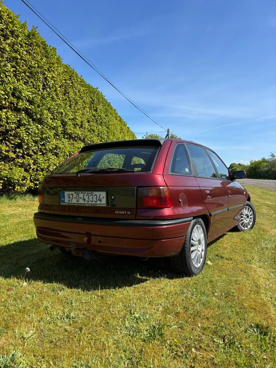 Opel Astra F 1.4 8V - Image 1