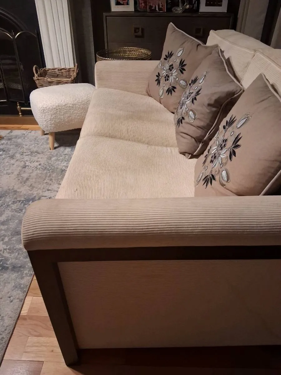 Double seater couch - Image 2