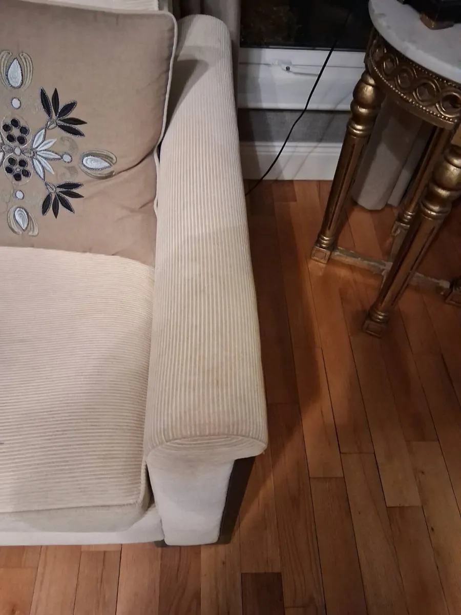 Double seater couch - Image 3