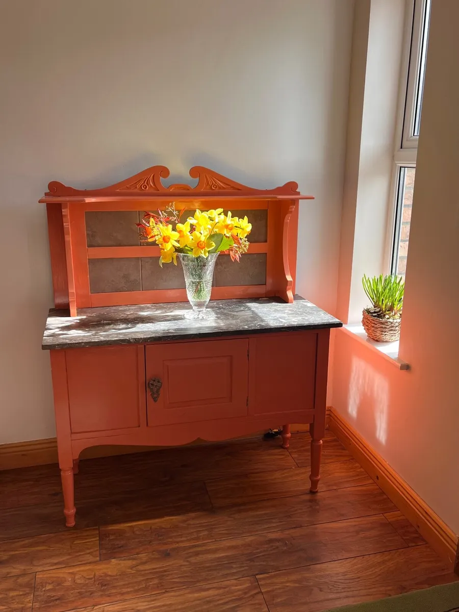 Marble Hallway stand - Image 1