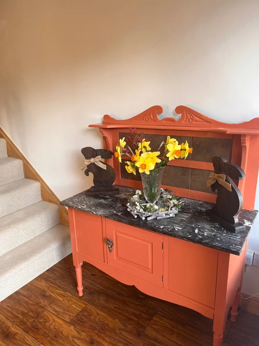 Marble Hallway stand - Image 3