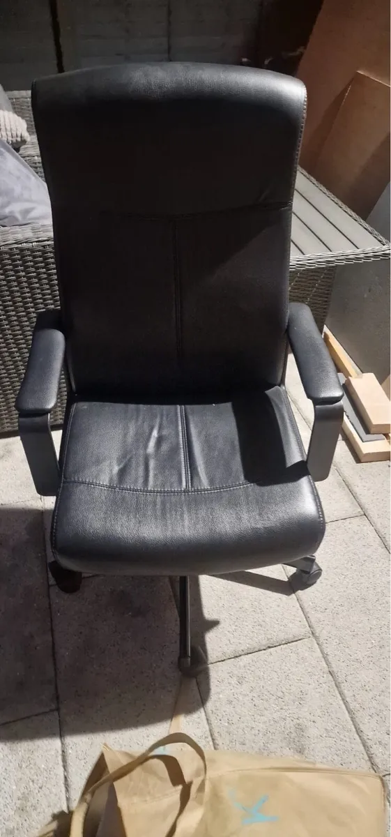 Office chair - Image 2