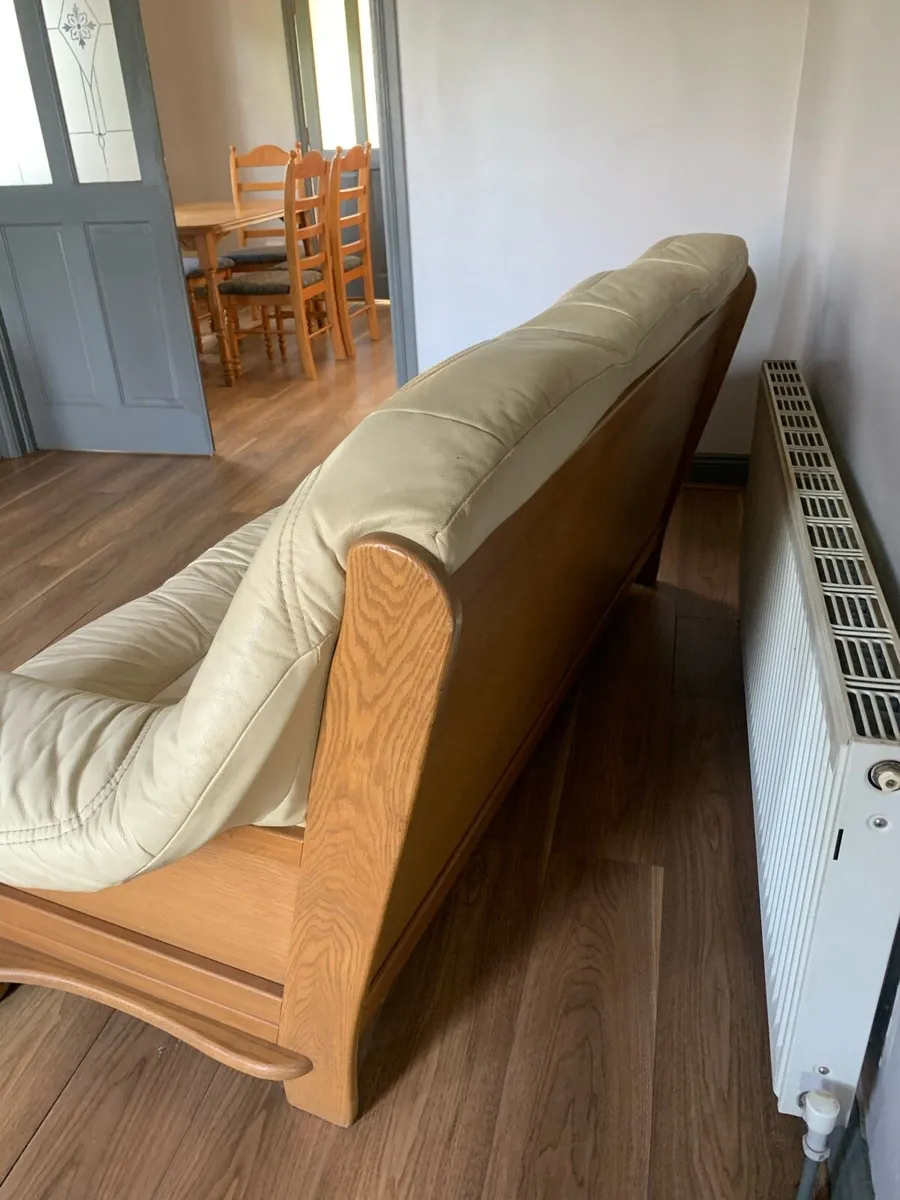 Couch - Image 2