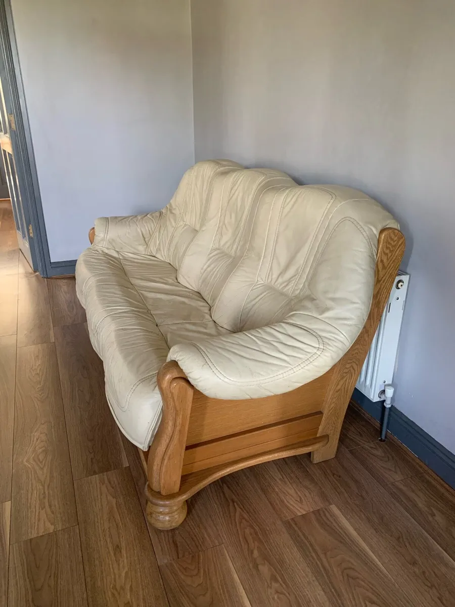 Couch - Image 3