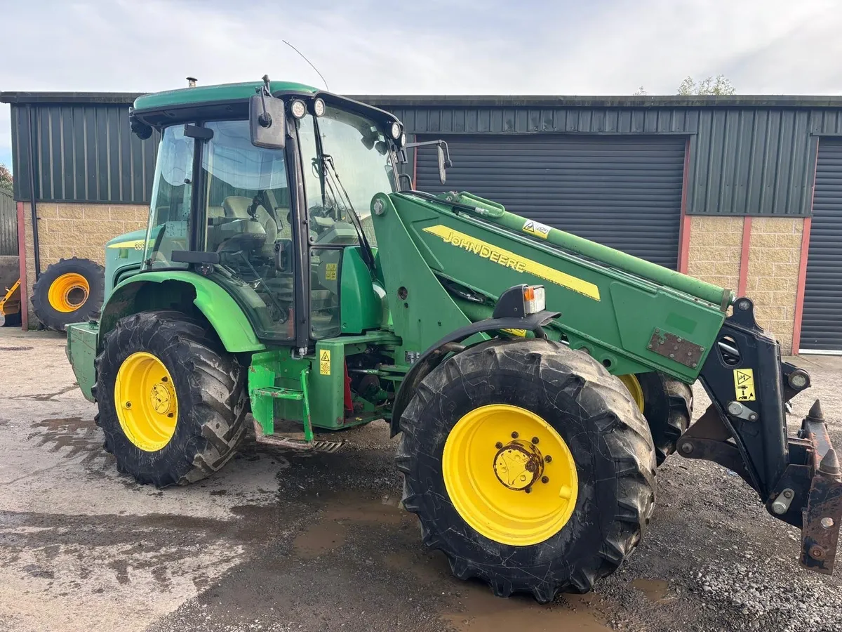 2002 John Deere 3800 - Image 2