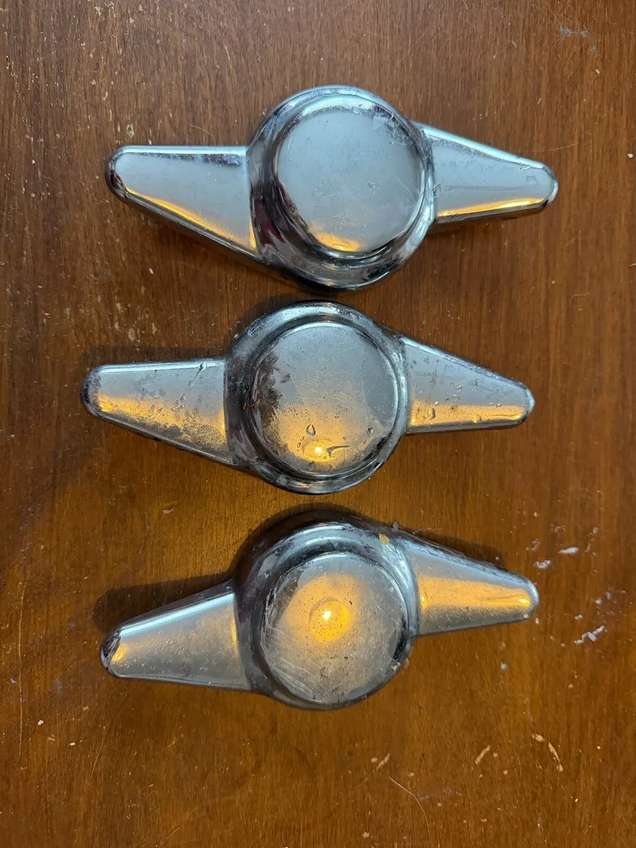 Vintage antique and collectible - Image 3
