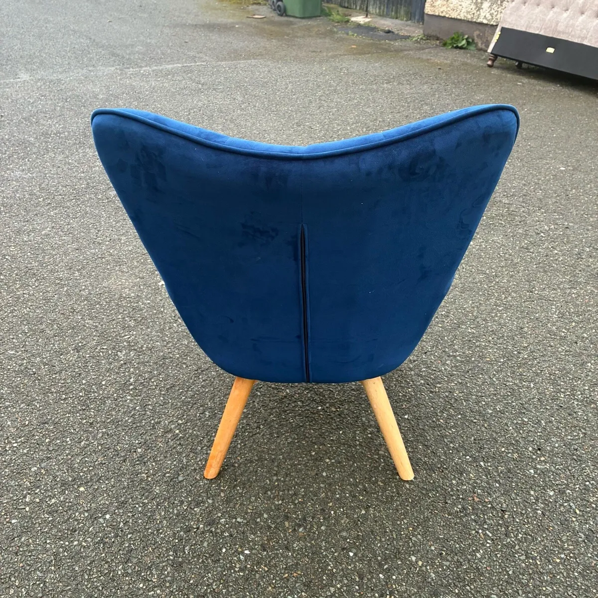 Fab! Navy velvet accent Armchair - Image 4