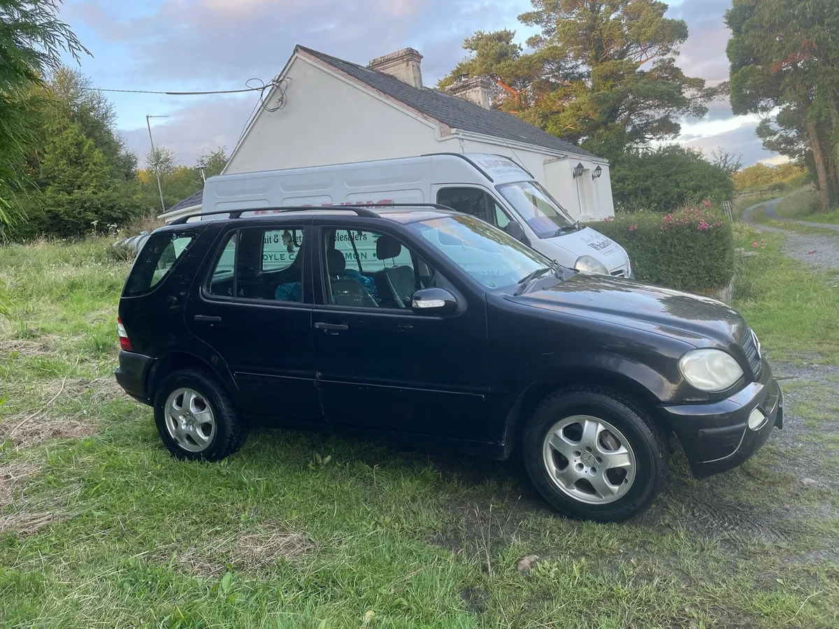 Mercedes Benz ML270 Tax & CVRT 2 seater - Image 3