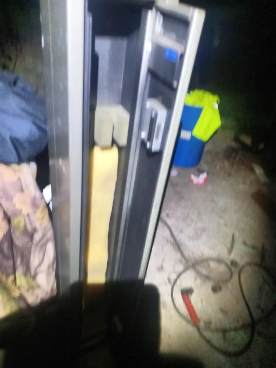 Gun  cabinet - Image 1