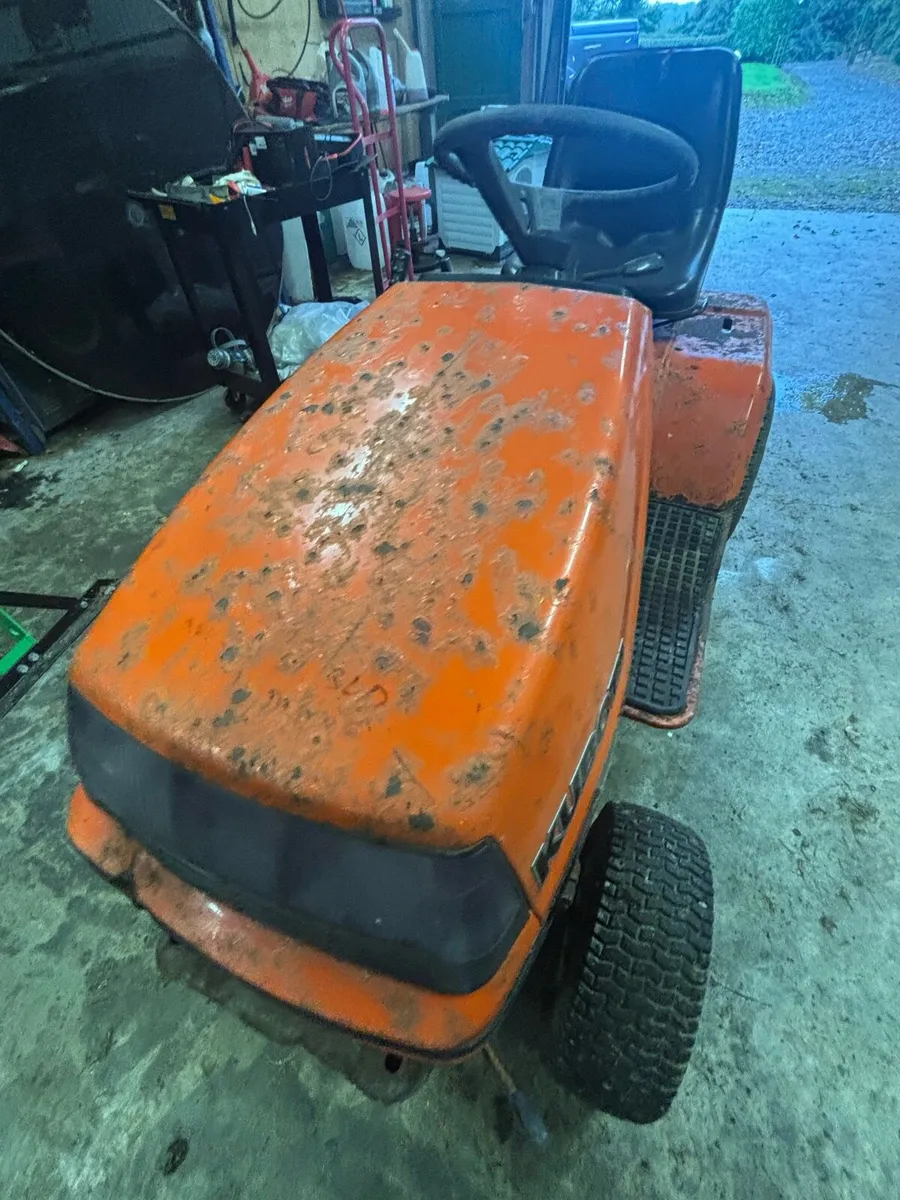 Kubota G1700 tractor only no deck - Image 2