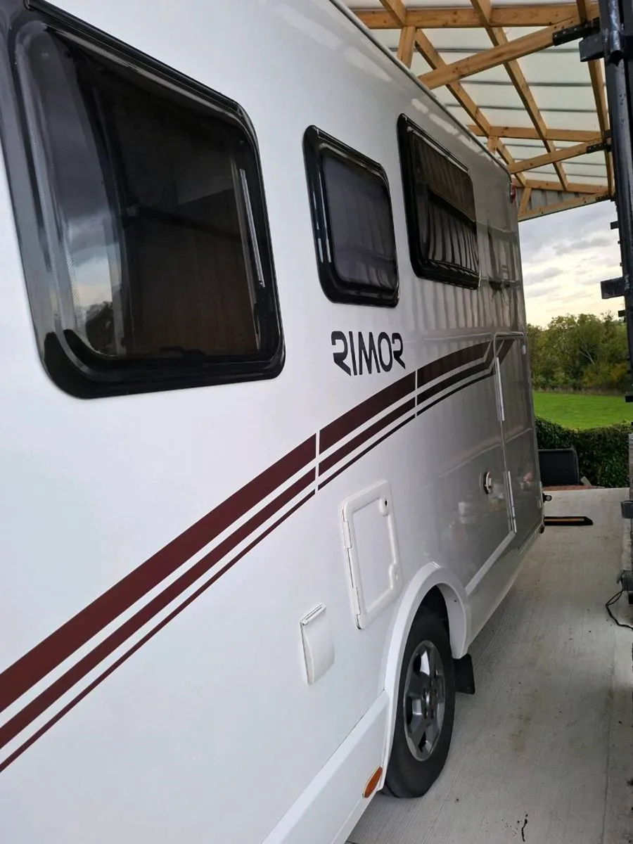 Camper van - Image 3