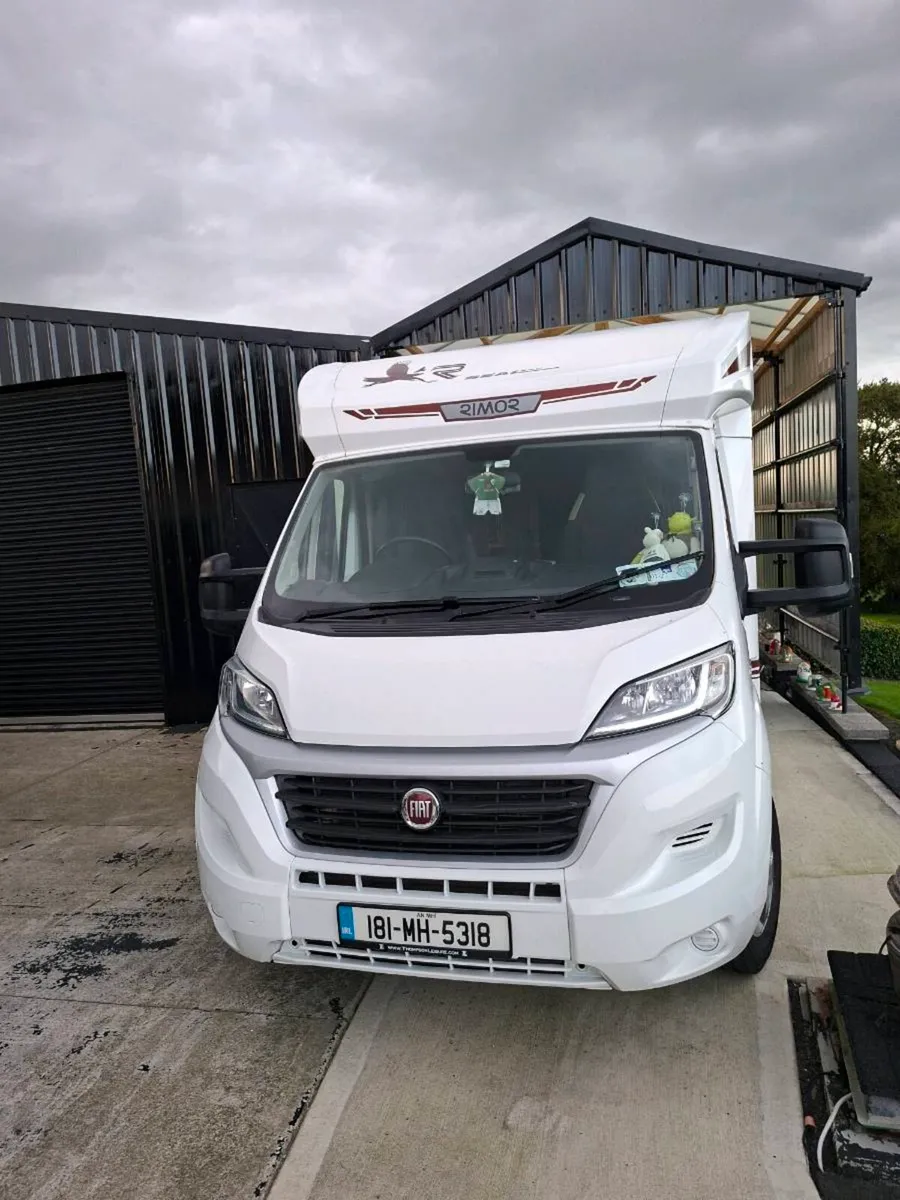 Camper van - Image 1