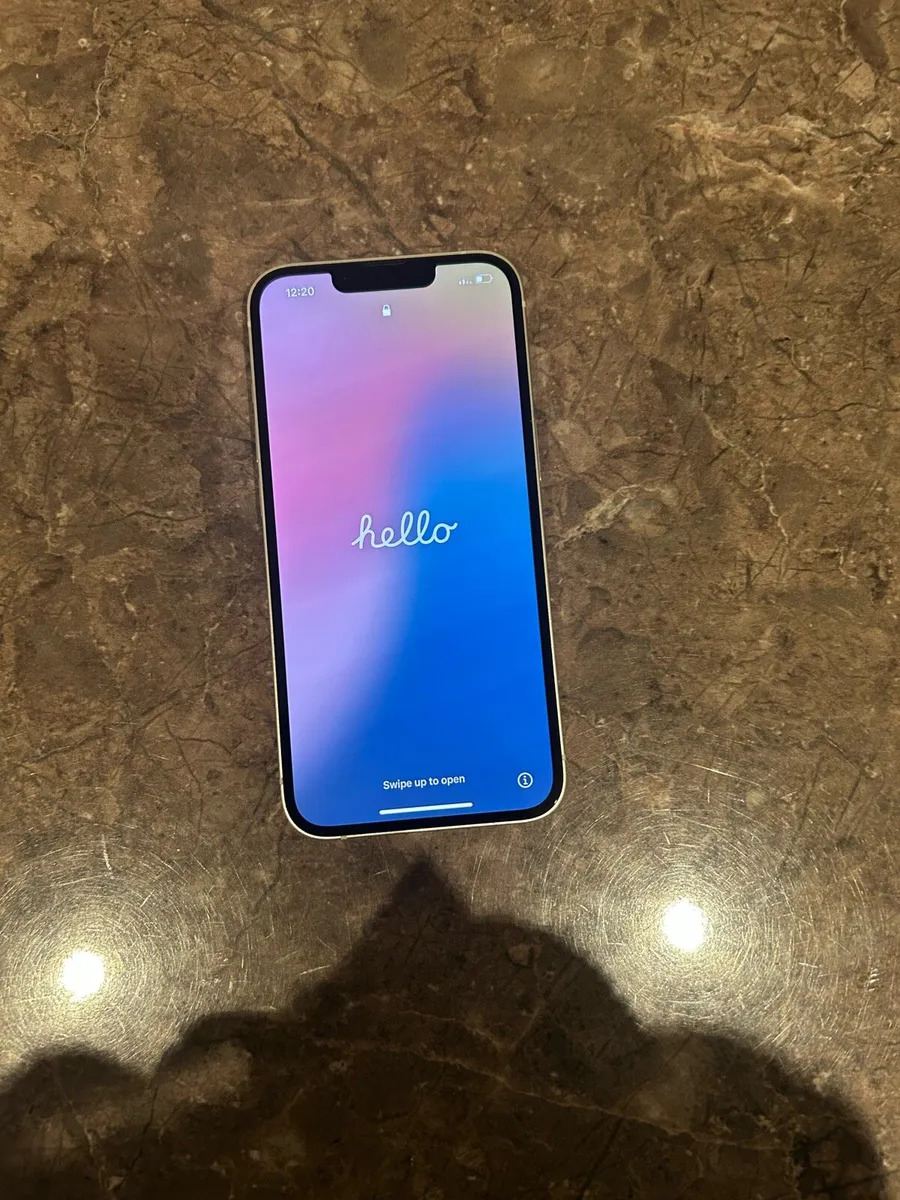 iPhone 13 - Image 3