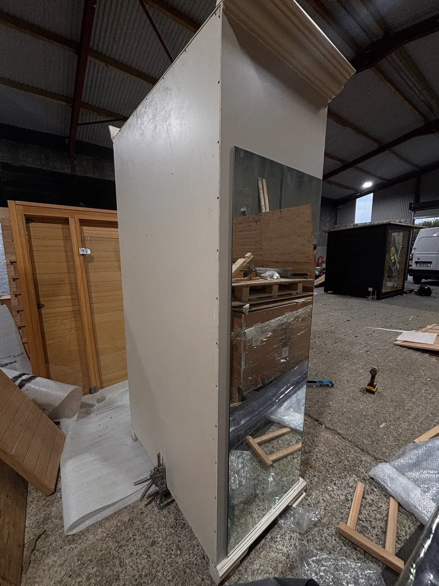 Wardrobe - Image 3