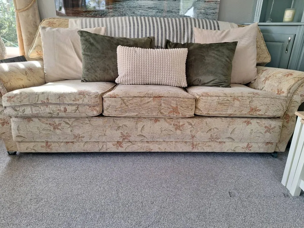 Couch and armchairs - Image 2