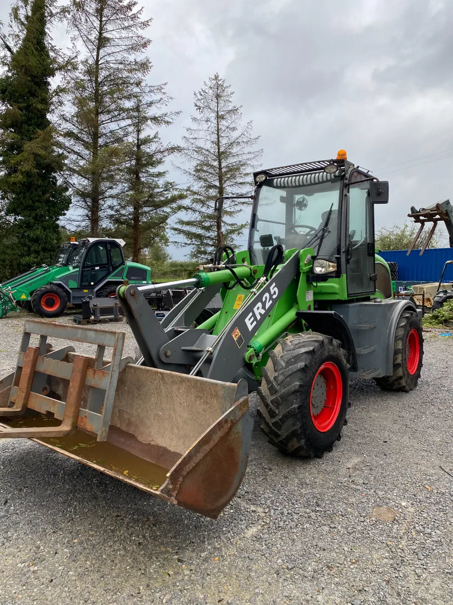 Everun ER 25 Farm Loader For Sale - Image 2