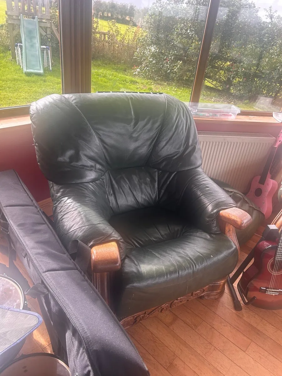 3 seater sofa and 2 armchairs and bean bag - Image 3