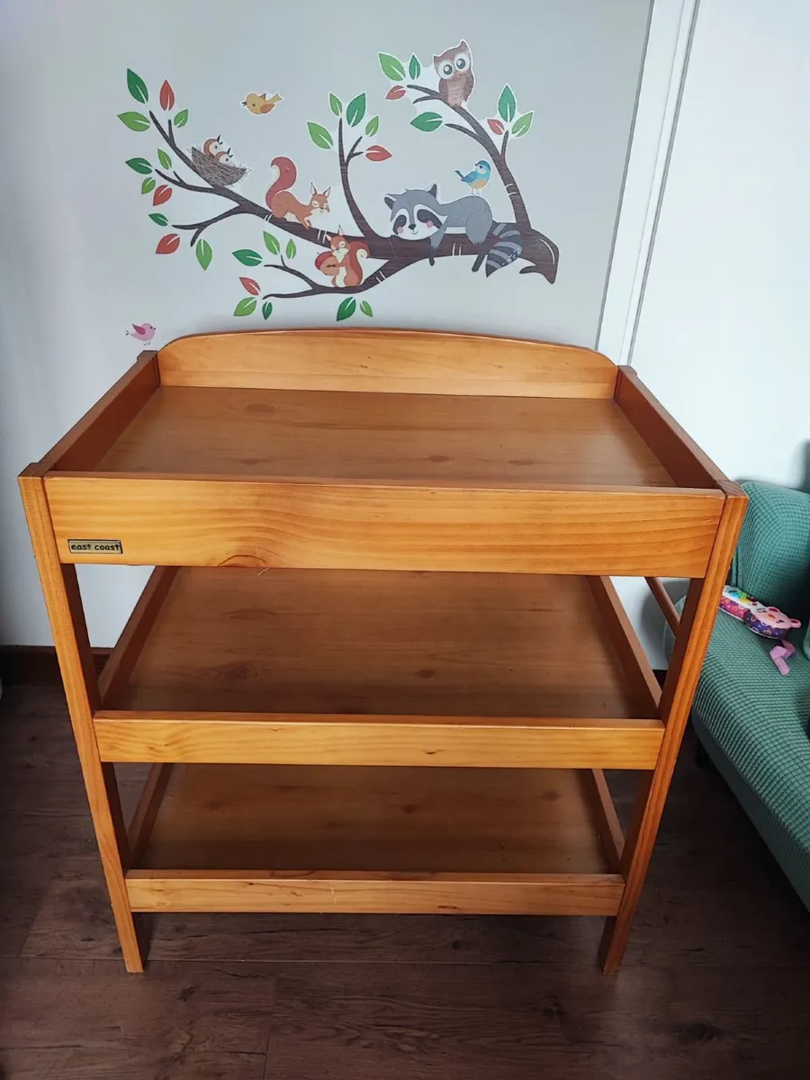Baby changing table - Image 2