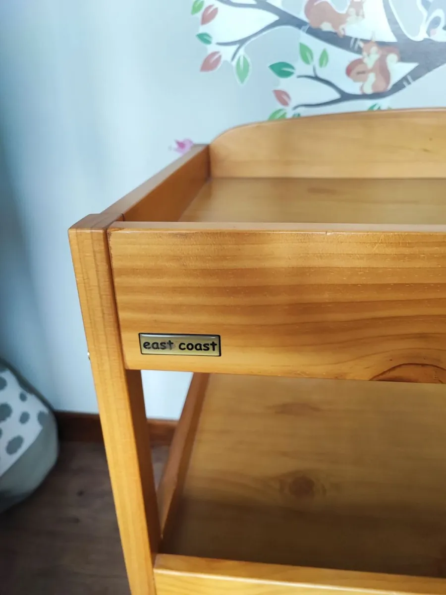 Baby changing table - Image 3