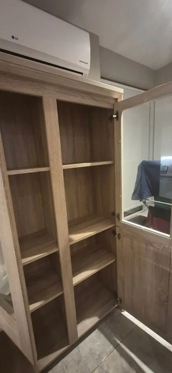 Oak glass cabinet - Image 2