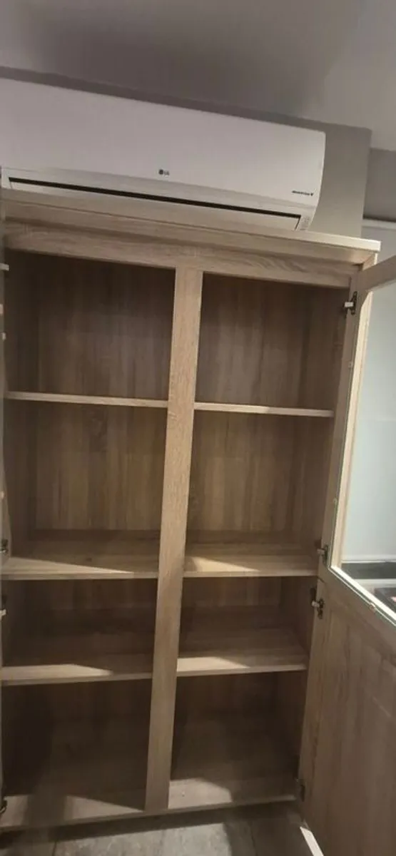 Oak glass cabinet - Image 3